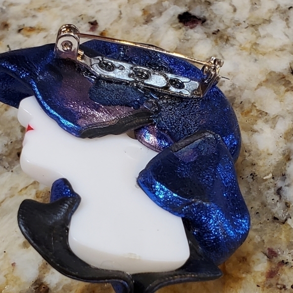 VINTAGE 1980S LADY HEAD FACE BROOCH PIN FASHION COSTUME JEWELRY METALLIC BLUE - Picture 6 of 8